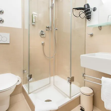 Hotel Einhorn 3*