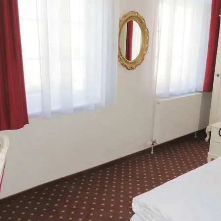 Einhorn Hotel